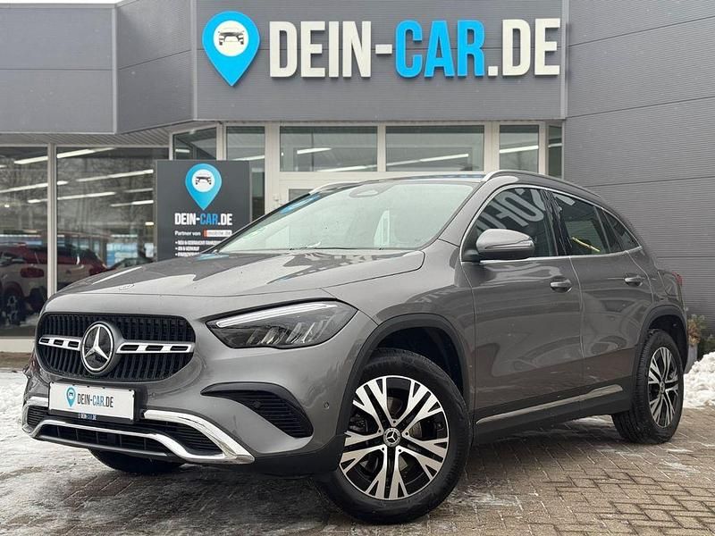 Gebraucht Mercedes GLA200 163 PS (119 kW) 2024 Grau SUV
