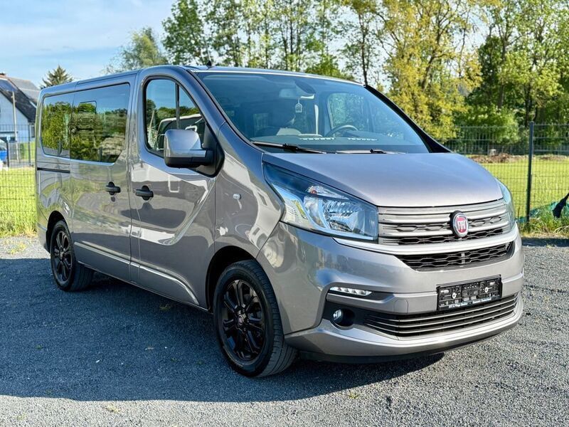 Grau Gebraucht 2020 Fiat Talento Family Van | 22.900 € (Guter Preis) - Bild 1/4