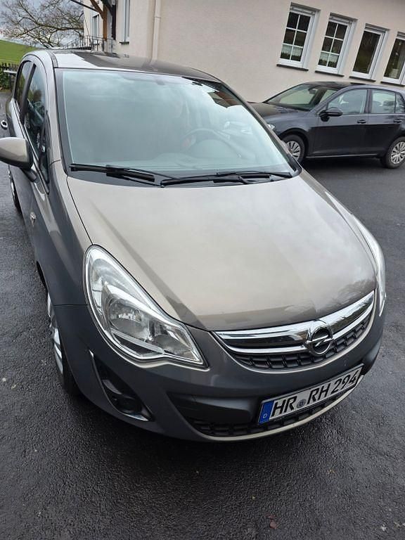 Gebraucht Opel Corsa Edition 101 PS (74 kW) 2011 Braun Kleinwagen
