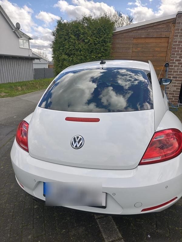 Gebraucht VW Beetle CLUB 105 PS (77 kW) 2016 Weiß Kleinwagen