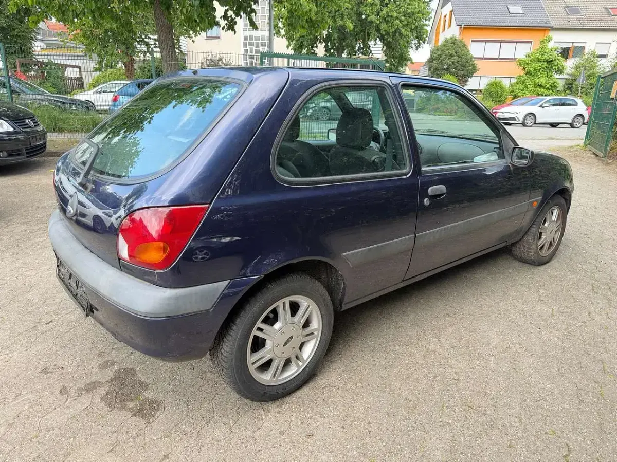 Gebraucht Ford Fiesta 60 PS (44 kW) 2001 Blau Kleinwagen