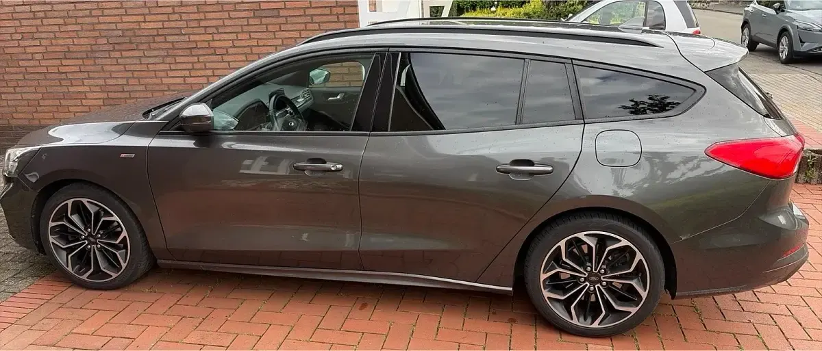 Gebraucht Ford Focus ST-Line 150 PS (110 kW) 2019 Grau Limousine