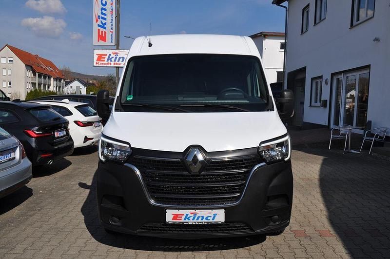 Second-hand Renault Master 150 CP (110 kW) 2022 Alb Monovolum
