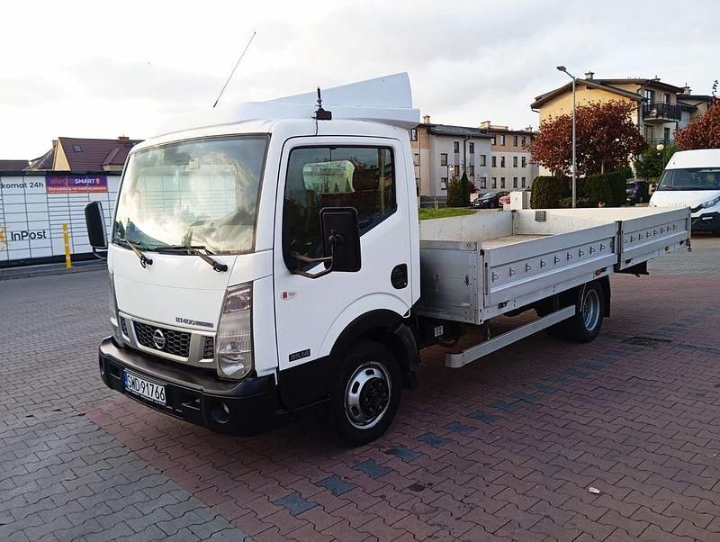 Weiß Gebraucht 2016 Nissan Cabstar Abholung | 10.900 € - Bild 1/4