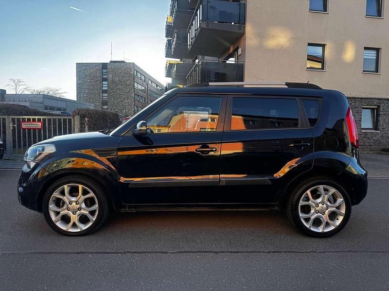 Gebraucht Kia Soul Spirit 128 PS (94 kW) 2012 Cassisschwarz met. SUV