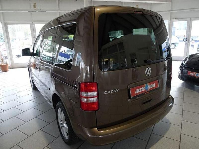 Gebraucht VW Caddy Trendline 105 PS (77 kW) 2013 Braun Van / Kleinbus