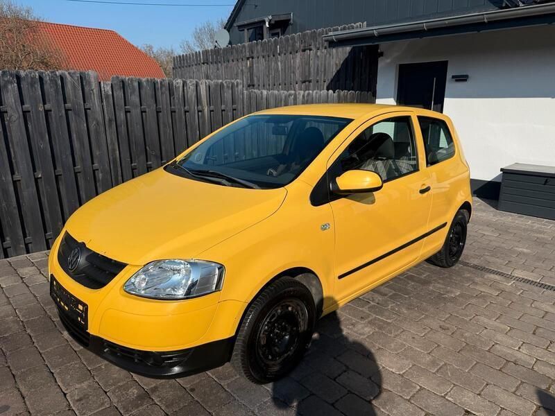Gelb Gebraucht 2005 VW Fox Kleinwagen | 1.399 € (Etwas zu teuer) - Bild 1/4