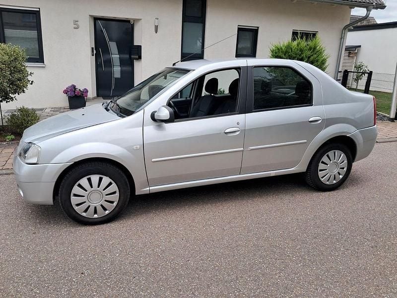 Gebraucht Dacia Logan 75 PS (55 kW) 2008 Silber Limousine