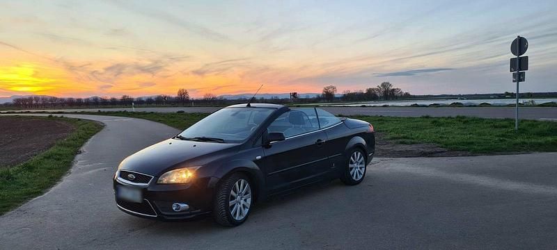 Gebraucht Ford Focus Cabriolet 145 PS (106 kW) 2007 Schwarz Cabrio