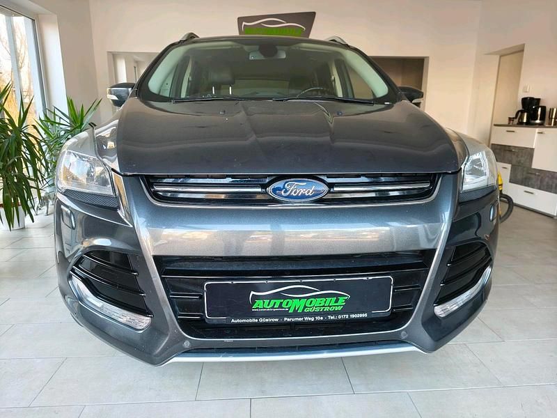 Gebraucht Ford Kuga 150 PS (110 kW) 2015 Grau SUV