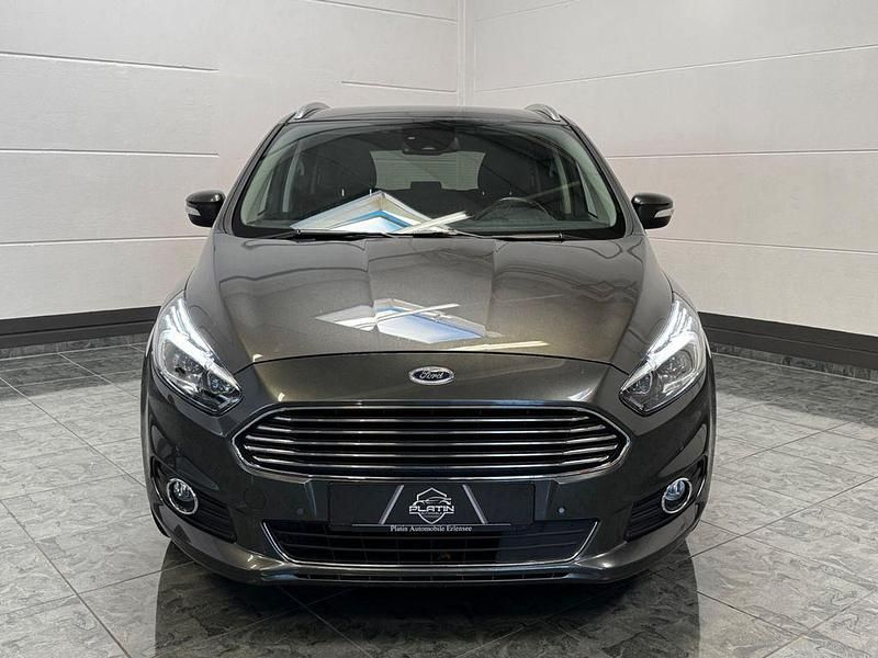 Gebraucht Ford S-MAX Titanium 190 PS (139 kW) 2019 Magneticgrau (metallic) Van / Kleinbus