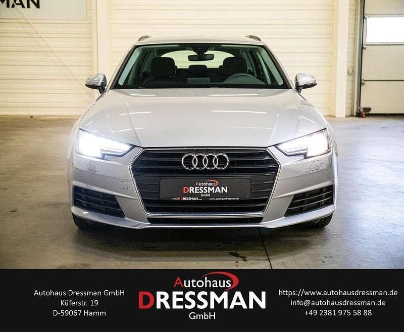 Gebraucht Audi A4 Basis 190 PS (139 kW) 2017 Silber Kombi