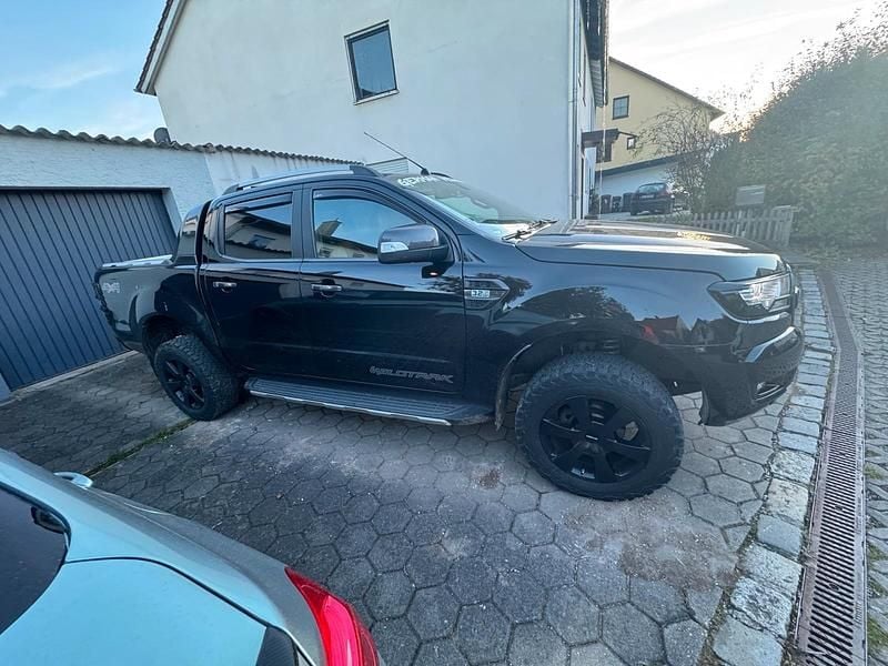 Schwarz Gebraucht 2018 Ford Ranger Wildtrack Abholung | 24.999 € (Guter Preis) - Bild 1/4
