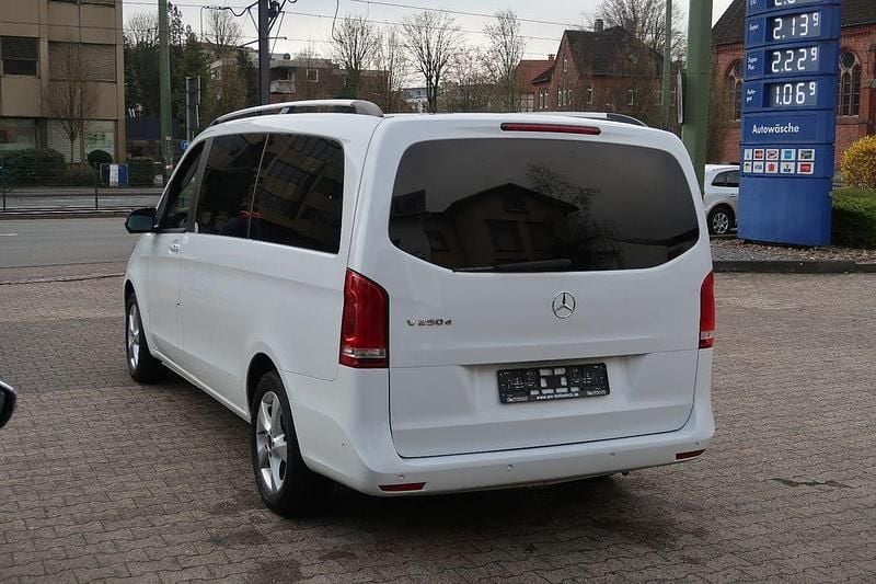 Gebraucht Mercedes V250 Edition 190 PS (139 kW) 2018 Weiß Van / Kleinbus