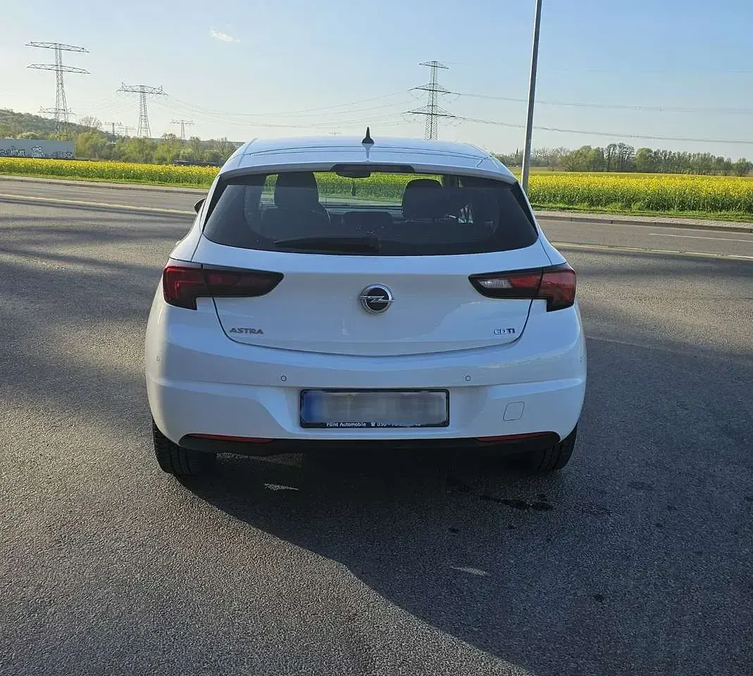 Gebraucht Opel Astra Dynamic 110 PS (80 kW) 2018 Weiß Limousine