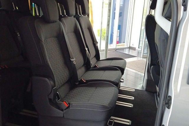 Neu Ford Tourneo Titanium 170 PS (125 kW) 2026 Schwarz Van / Kleinbus