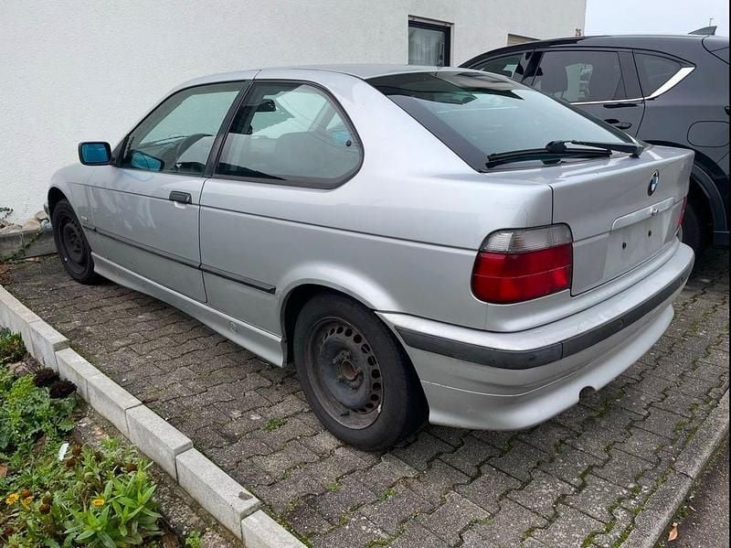 Silber Gebraucht 1999 BMW 316 Comfort Edition Coupé | 1.500 € (Superpreis) - Bild 1/4