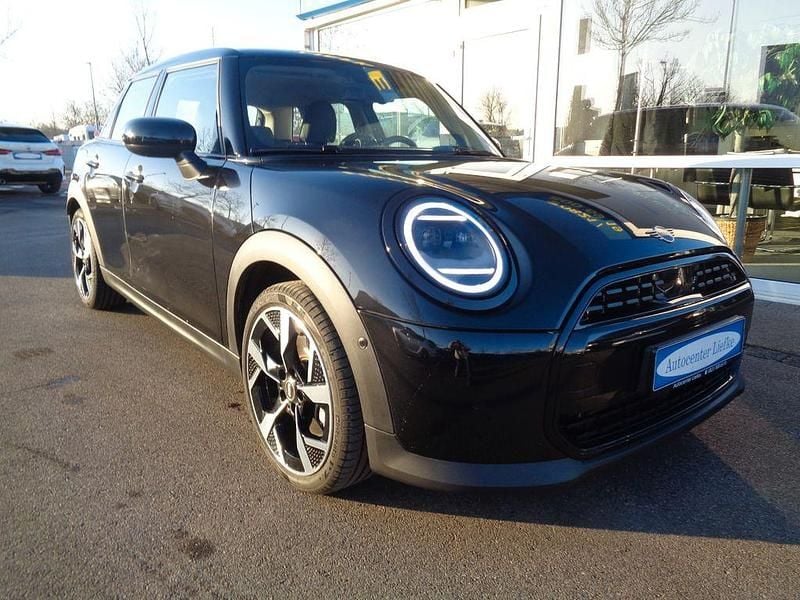 Gebraucht Mini Cooper Classic 156 PS (114 kW) 2024 Schwarz Kleinwagen