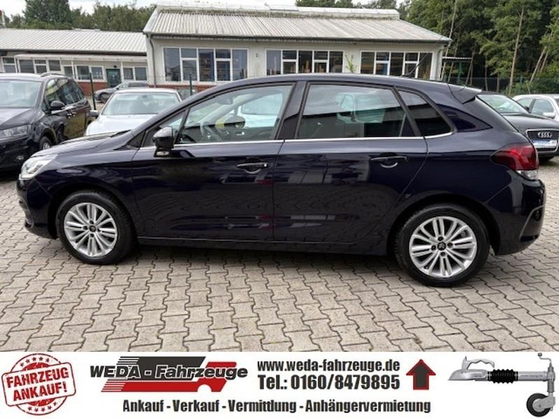 Gebraucht Citroën C4 SELECTION 99 PS (72 kW) 2017 Bleu encre Limousine