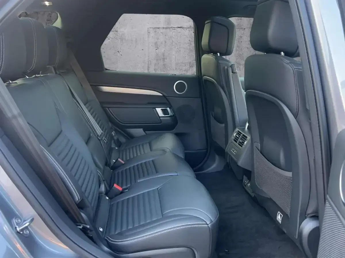 Gebraucht Land Rover Discovery SE Dynamic 300 PS (220 kW) 2024 Grau SUV