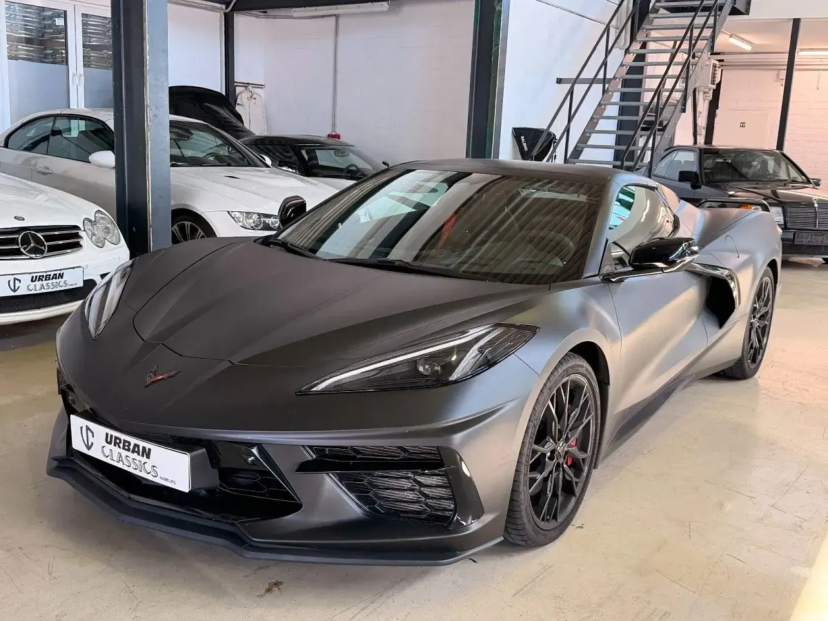 Używany Corvette C8 481 KM (353 kW) 2023 Czarny Kabriolet