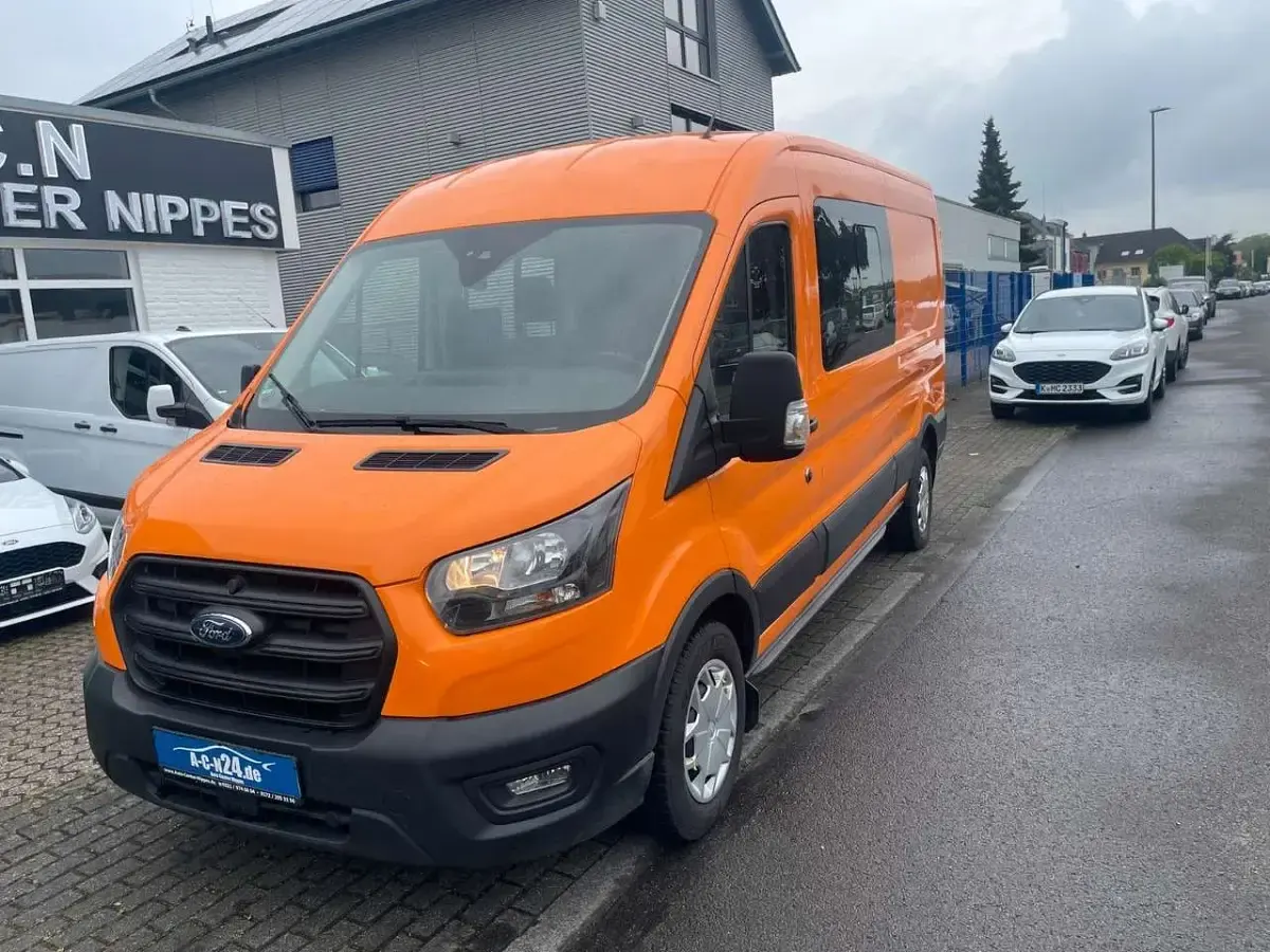 Używany Ford Transit 131 KM (96 kW) 2024 Biały Minivan