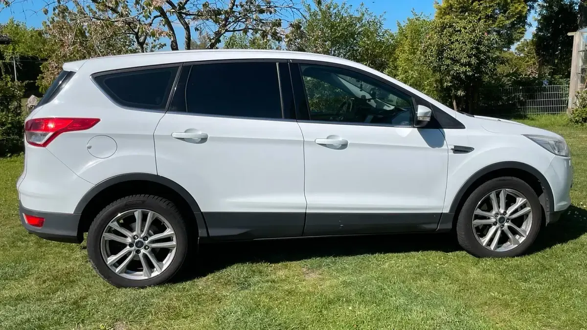 Gebraucht Ford Kuga 140 PS (102 kW) 2014 Weiß SUV