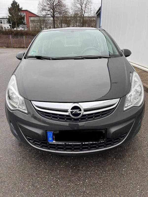 Grau Gebraucht 2013 Opel Corsa Active Kleinwagen | 3.500 € (Guter Preis) - Bild 1/4