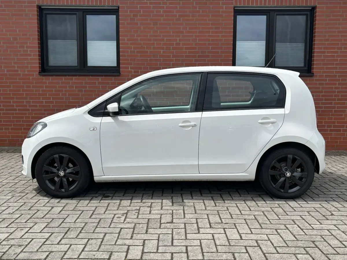 Używany Skoda Citigo Elegance 75 KM (55 kW) 2014 Biały Hatchback