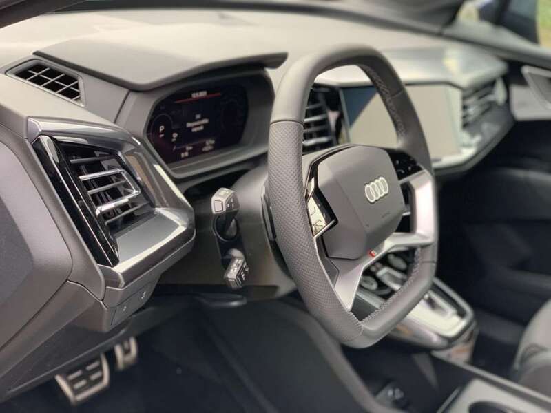 Gebraucht Audi Q4 e-tron S-Line 150 kW (204 PS) 2024 Navarrablau metallic SUV