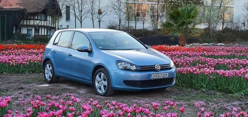 Blau Gebraucht 2010 VW Golf VI Comfortline Limousine | 8.500 € (Fairer Preis) - Bild 1/4