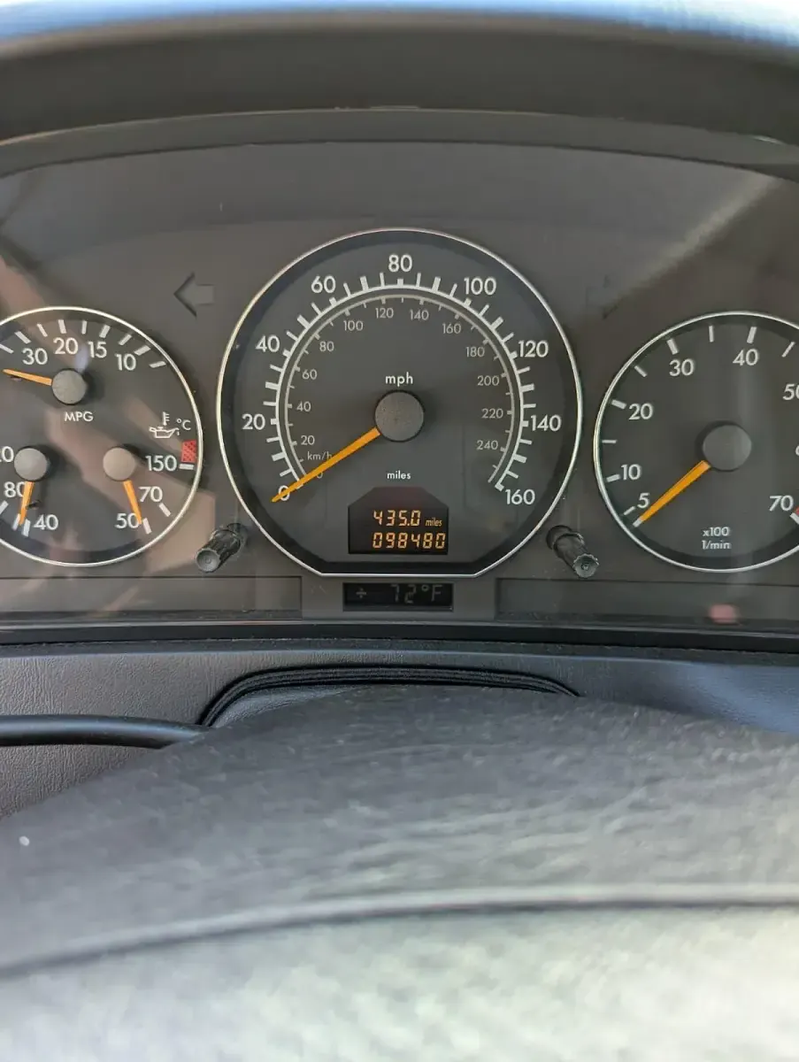 Gebraucht Mercedes SL500 306 PS (225 kW) 2000 Silber Cabrio