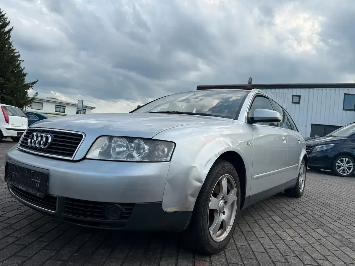 Gebraucht Audi A4 130 PS (95 kW) 2002 Silber Kombi