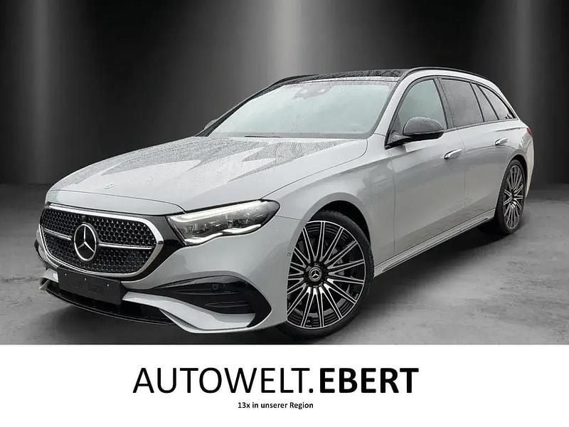 Andere farbe Gebraucht 2023 Mercedes E220 AMG line Plus Kombi | 76.880 € - Bild 1/4