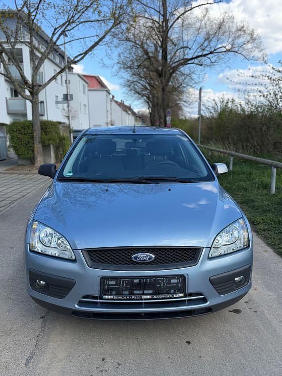Gebraucht Ford Focus 101 PS (74 kW) 2005 Blau Limousine