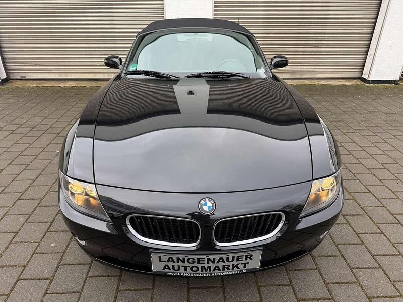 Gebraucht BMW Z4 170 PS (125 kW) 2005 Black sapphire metallic Cabrio