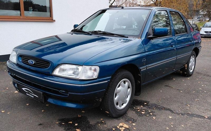 Gebraucht Ford Escort 60 PS (44 kW) 1994 Grün Limousine