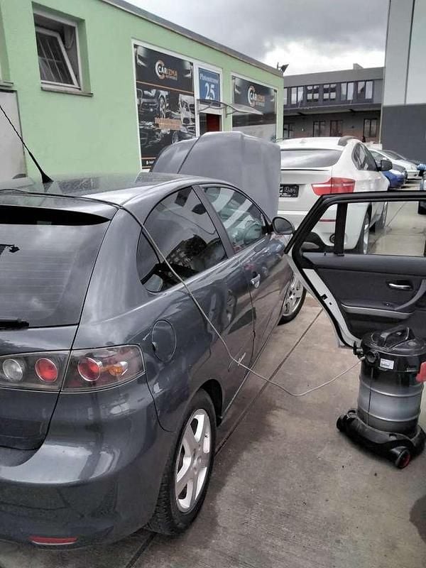 Grau Gebraucht 2008 Seat Ibiza Limousine | 1.700 € (Superpreis) - Bild 1/4