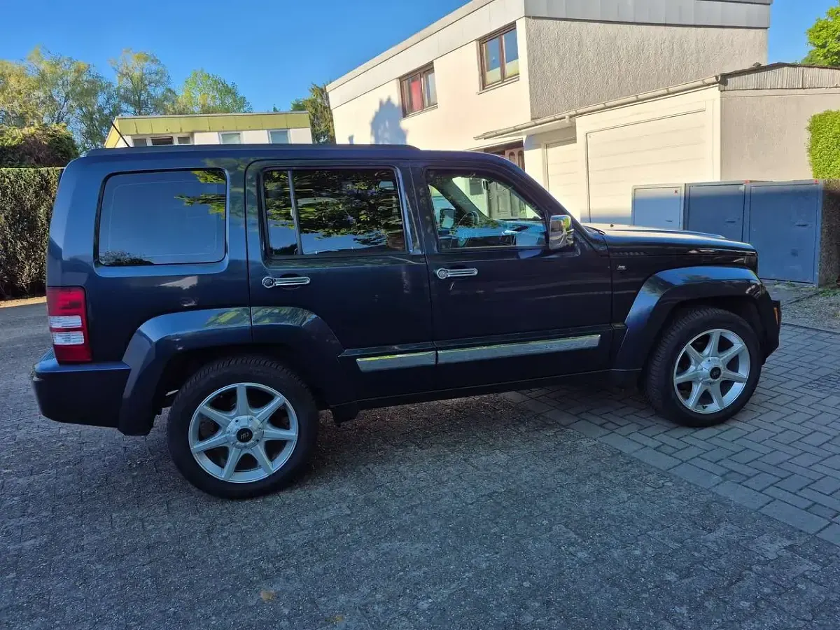 Gebraucht Jeep Cherokee 213 PS (156 kW) 2008 Blau SUV