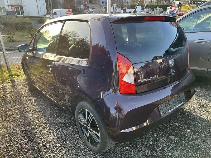 Gebraucht Seat Mii Cosmopolitan 75 PS (55 kW) 2017 Violett Kleinwagen