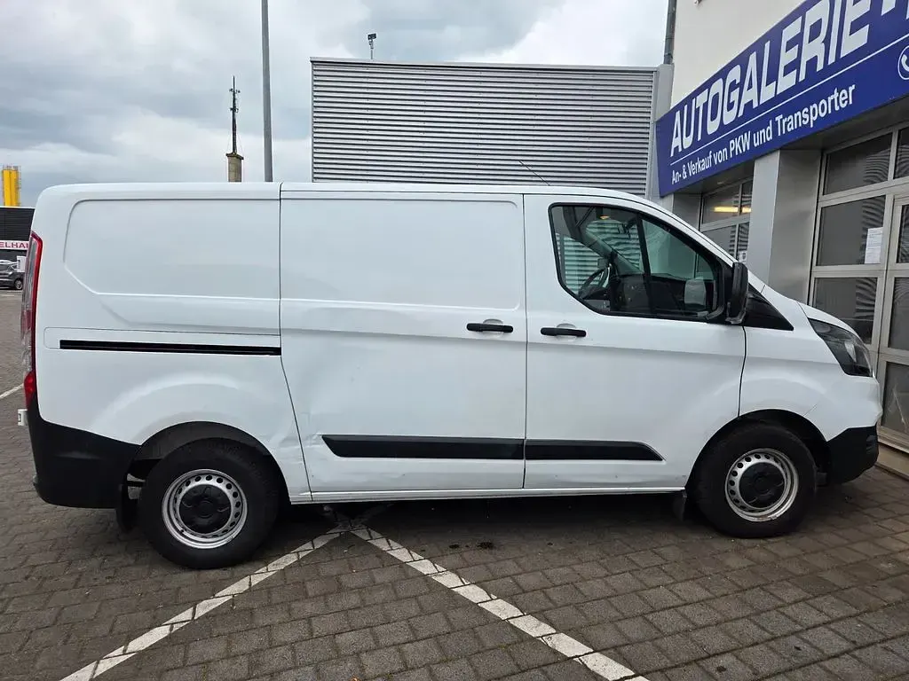 Gebraucht Ford Transit Custom 105 PS (77 kW) 2019 Weiß Van / Kleinbus