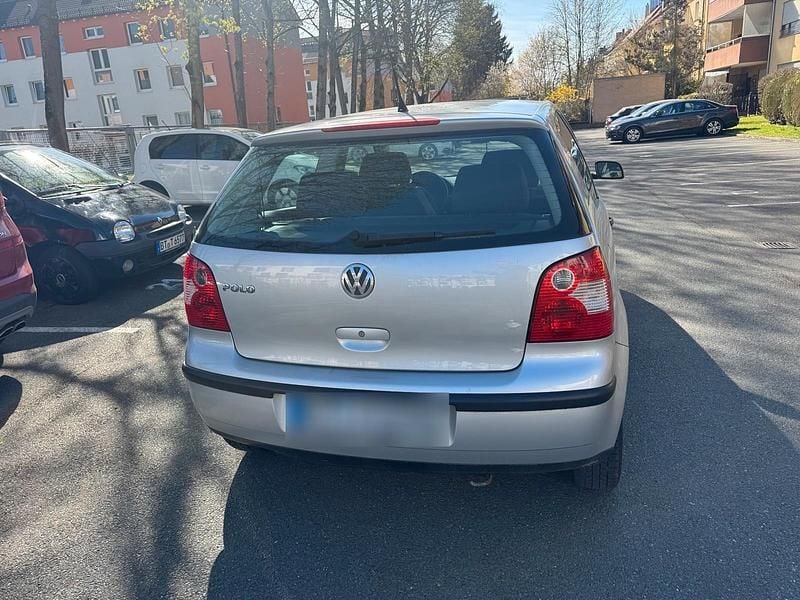 Gebraucht VW Polo 64 PS (47 kW) 2003 Grau Kleinwagen