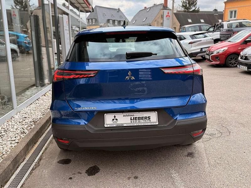 Neu Mitsubishi Grandis Diamant Edition 141 PS (103 kW) 2026 Royalblau SUV