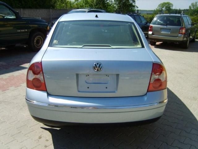 Gebraucht VW Passat Comfortline 193 PS (141 kW) 2001 Silber metallic Limousine
