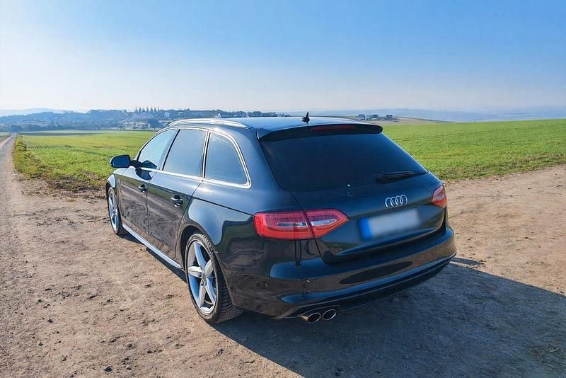 Gebraucht Audi A4 S-Line 190 PS (139 kW) 2015 Blau Kombi