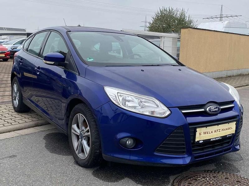 Blau Gebraucht 2014 Ford Focus SYNC Edition Limousine | 6.400 € (Fairer Preis) - Bild 1/4