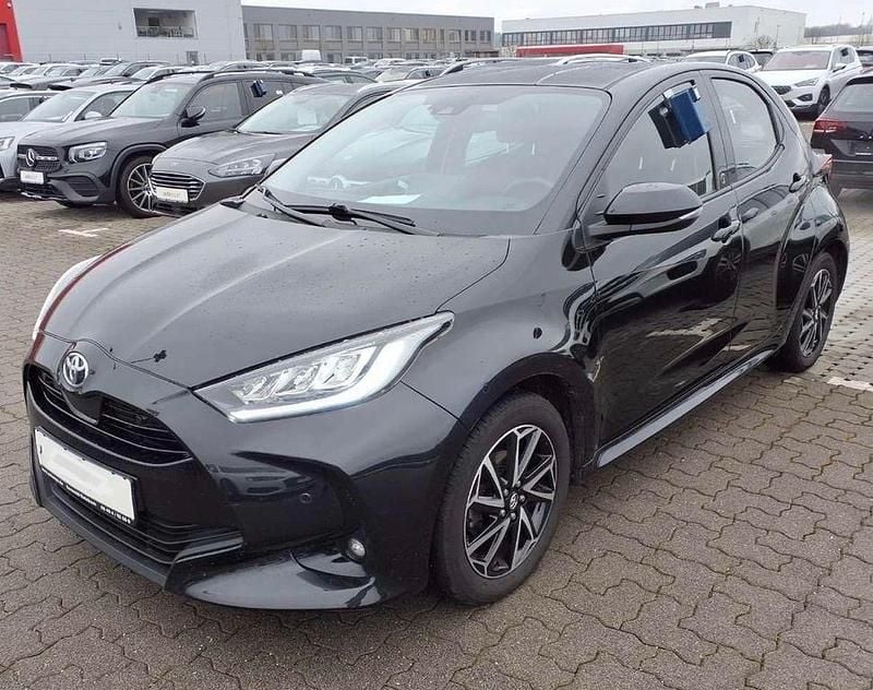 Schwarz Gebraucht 2022 Toyota Yaris Team Limousine | 17.490 € (Fairer Preis) - Bild 1/4