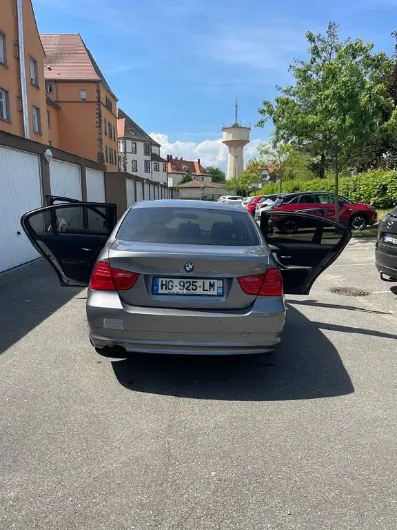 Usata BMW 318 143 CV (105 kW) 2009 Grigio Berlina