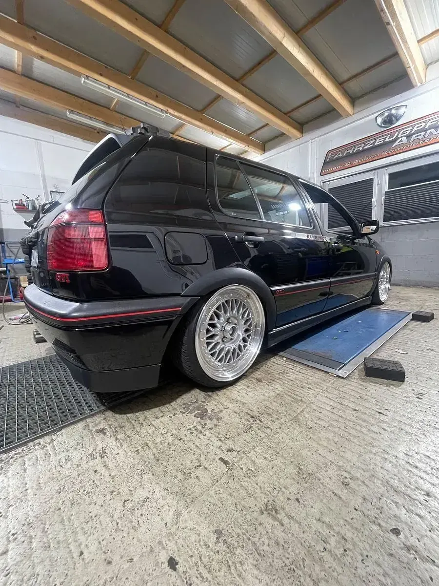 Gebraucht VW Golf III GTI 116 PS (85 kW) 1997 Schwarz Limousine