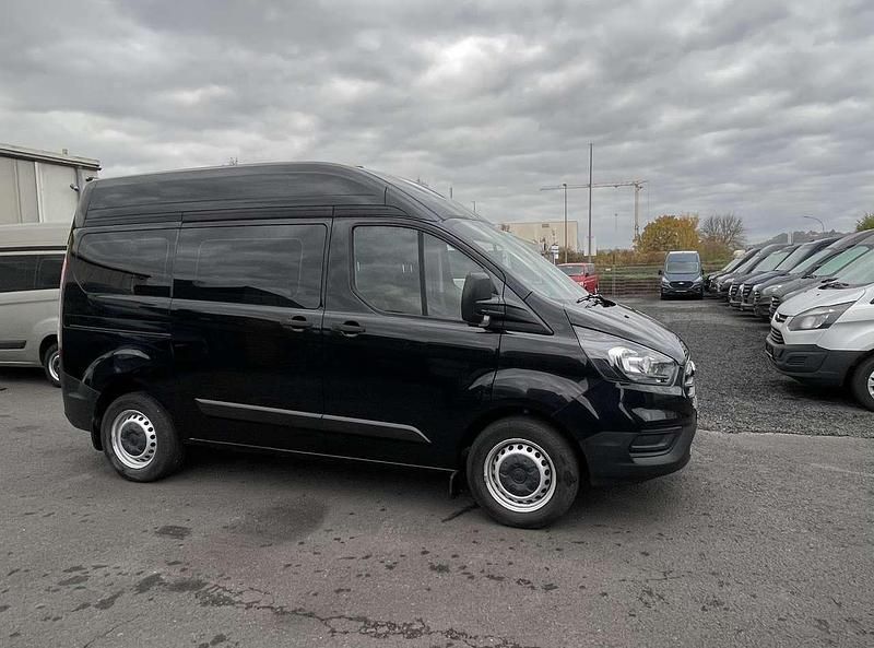 Gebraucht Ford Transit Custom 105 PS (77 kW) 2019 Shadow black Van / Kleinbus